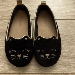 OLD NAVY adorable black & gold velvet kitty flats